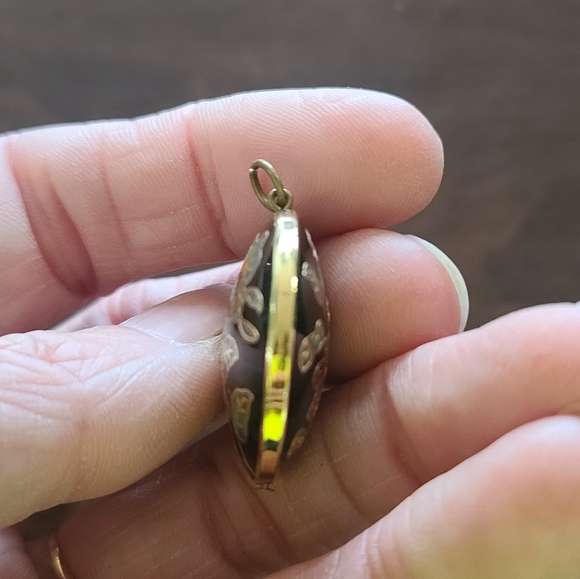 Floral Enamel Pendant, Cloisonne With Butterfly On Black - Picture 3 of 7